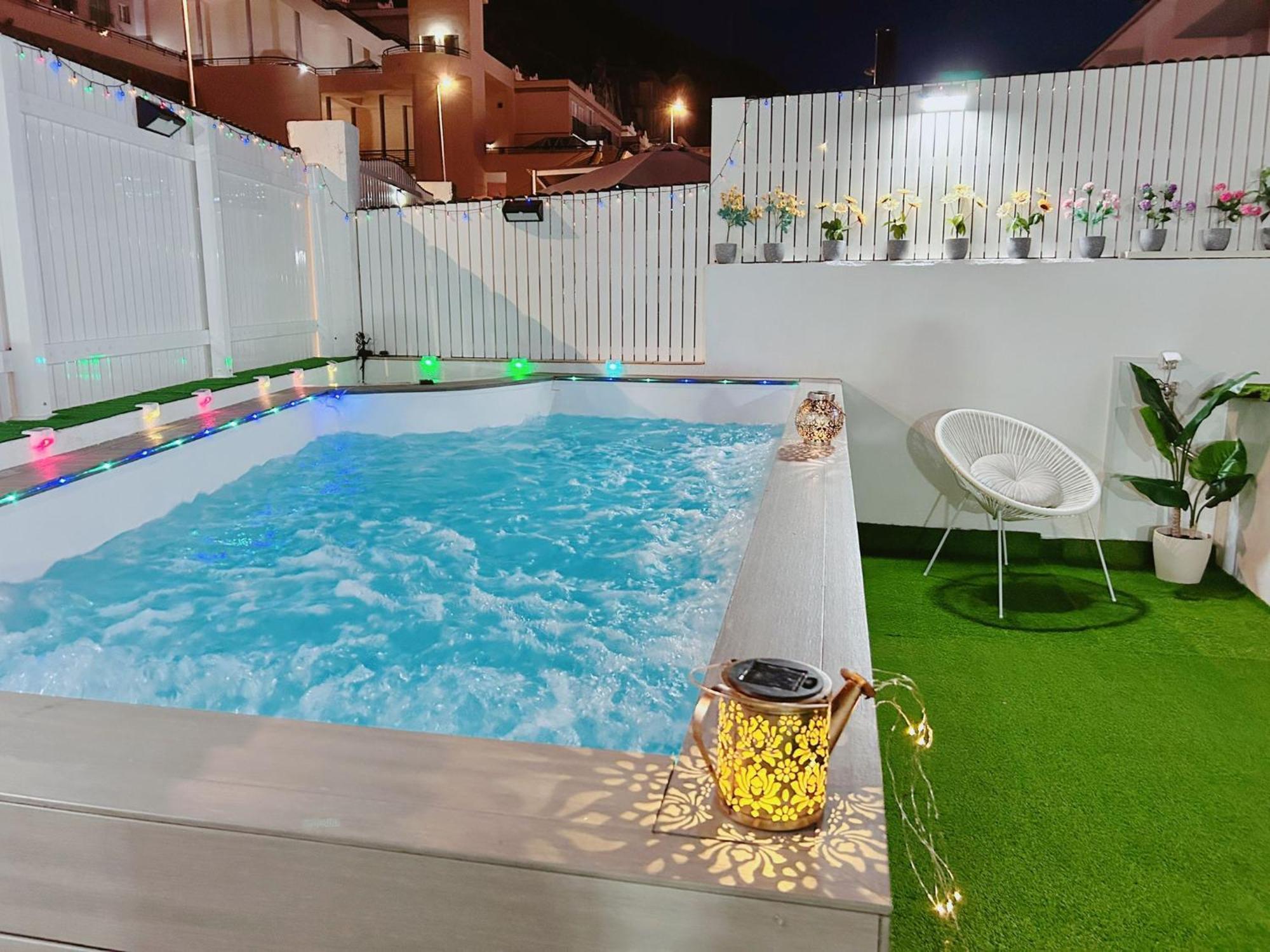 Big Villa Puerto Rico Streetfront With Private Saltwater Jacuzzi Pool, Bbq, Kitchen & 3 Terraces Near Shopping Center Exteriér fotografie